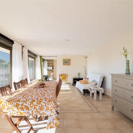 Mima House With Pool Casa de vacances Canyelles (Catalonia)